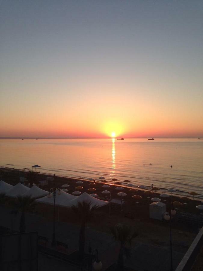 Beach Haven Larnaca Bagian luar foto