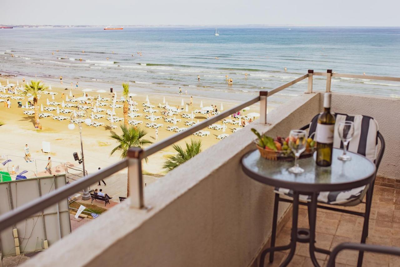 Beach Haven Larnaca Bagian luar foto