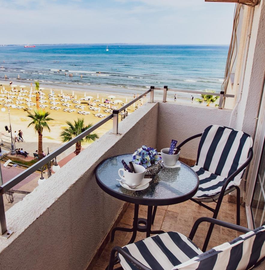 Beach Haven Larnaca Bagian luar foto